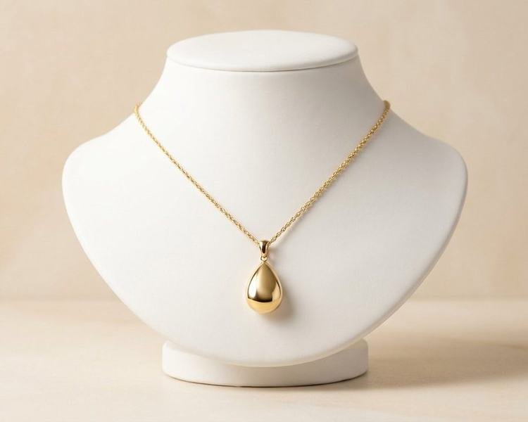 Gold Teardrop Pendant Necklace
